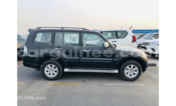 Acheter Import Voiture Mitsubishi Pajero Noir à Import - Dubai, Conakry Acheter Import Voiture Mitsubishi Pajero Noir à Import - Dubai, Conakry