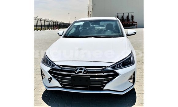 Medium with watermark hyundai elantra conakry import dubai 6444