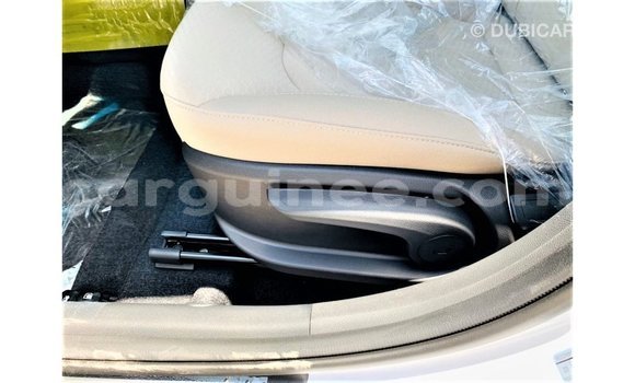 Buy Import Hyundai Elantra White Car in Import - Dubai in Conakry Buy Import Hyundai Elantra White Car in Import - Dubai in Conakry