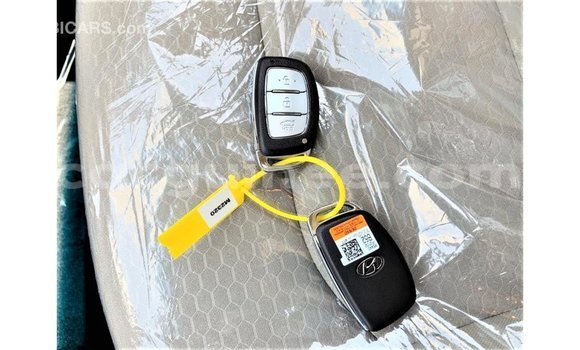 Buy Import Hyundai Elantra White Car in Import - Dubai in Conakry Buy Import Hyundai Elantra White Car in Import - Dubai in Conakry