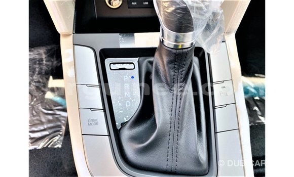 Buy Import Hyundai Elantra White Car in Import - Dubai in Conakry Buy Import Hyundai Elantra White Car in Import - Dubai in Conakry
