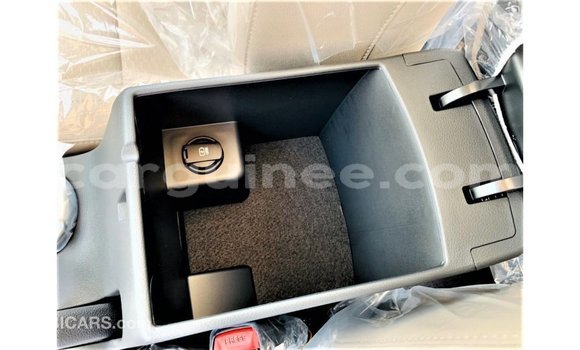 Buy Import Hyundai Elantra White Car in Import - Dubai in Conakry Buy Import Hyundai Elantra White Car in Import - Dubai in Conakry