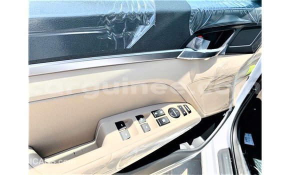 Buy Import Hyundai Elantra White Car in Import - Dubai in Conakry Buy Import Hyundai Elantra White Car in Import - Dubai in Conakry