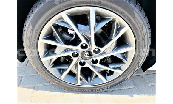 Buy Import Hyundai Elantra White Car in Import - Dubai in Conakry Buy Import Hyundai Elantra White Car in Import - Dubai in Conakry