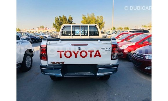 Buy Import Toyota Hilux White Car in Import - Dubai in Conakry Buy Import Toyota Hilux White Car in Import - Dubai in Conakry