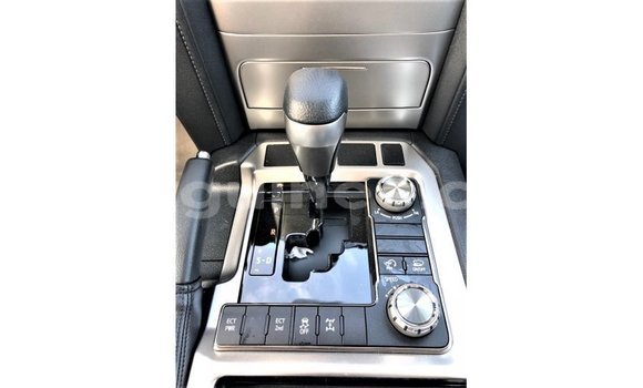 Buy Import Toyota Land Cruiser Other Car in Import - Dubai in Conakry Buy Import Toyota Land Cruiser Other Car in Import - Dubai in Conakry