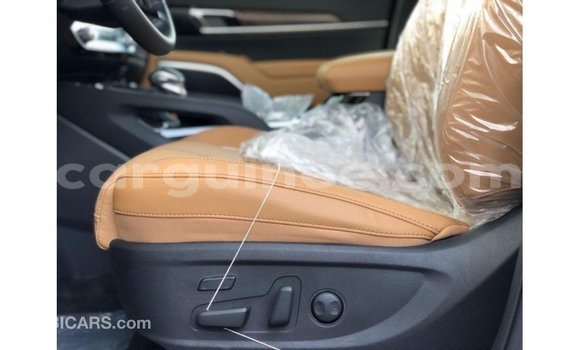 Acheter Import Voiture Kia Carens Blanc à Import - Dubai, Conakry Acheter Import Voiture Kia Carens Blanc à Import - Dubai, Conakry