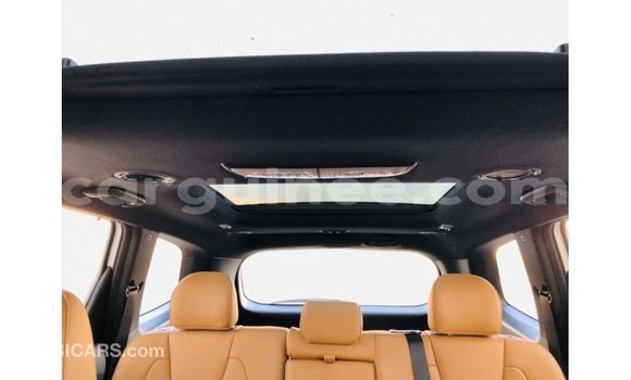 Acheter Import Voiture Kia Carens Blanc à Import - Dubai, Conakry Acheter Import Voiture Kia Carens Blanc à Import - Dubai, Conakry