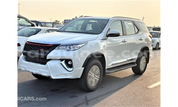 Buy Import Toyota Fortuner White Car in Import - Dubai in Conakry Buy Import Toyota Fortuner White Car in Import - Dubai in Conakry