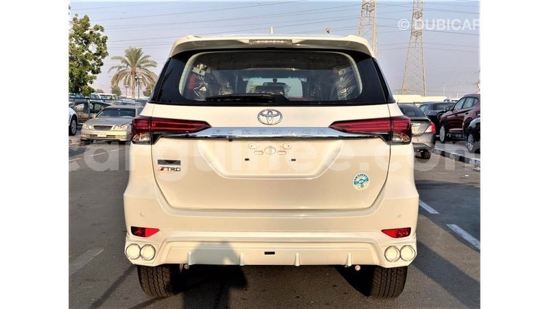 Big with watermark toyota fortuner conakry import dubai 6455