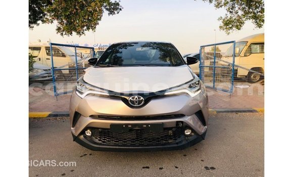 Acheter Import Voiture Toyota C-HR Autre à Import - Dubai, Conakry Acheter Import Voiture Toyota C-HR Autre à Import - Dubai, Conakry
