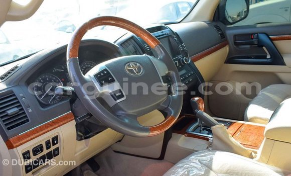 Buy Import Toyota Land Cruiser Other Car in Import - Dubai in Conakry Buy Import Toyota Land Cruiser Other Car in Import - Dubai in Conakry