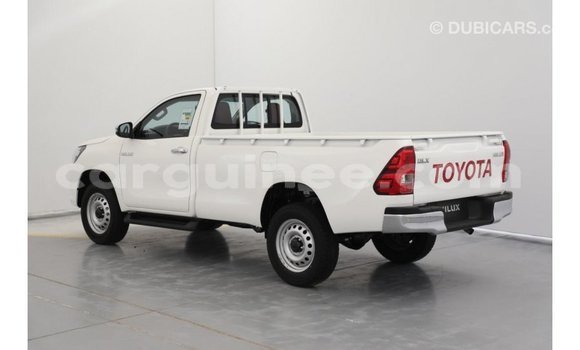 Buy Import Toyota Hilux White Car in Import - Dubai in Conakry Buy Import Toyota Hilux White Car in Import - Dubai in Conakry