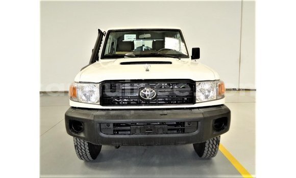 Acheter Import Voiture Toyota Land Cruiser Blanc à Import - Dubai, Conakry Acheter Import Voiture Toyota Land Cruiser Blanc à Import - Dubai, Conakry