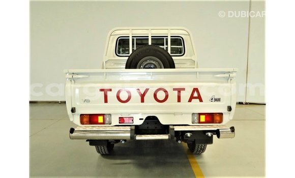 Buy Import Toyota Land Cruiser White Car in Import - Dubai in Conakry Buy Import Toyota Land Cruiser White Car in Import - Dubai in Conakry