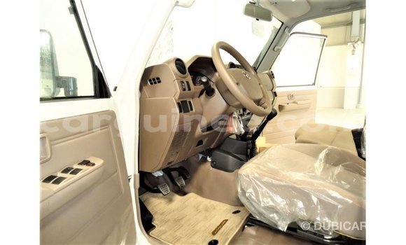 Buy Import Toyota Land Cruiser White Car in Import - Dubai in Conakry Buy Import Toyota Land Cruiser White Car in Import - Dubai in Conakry