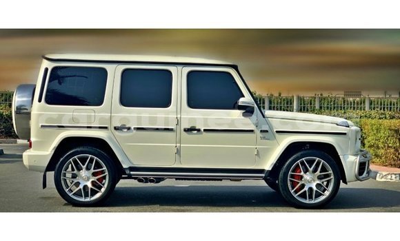 Acheter Import Voiture Mercedes-Benz 190 Blanc à Import - Dubai, Conakry Acheter Import Voiture Mercedes-Benz 190 Blanc à Import - Dubai, Conakry