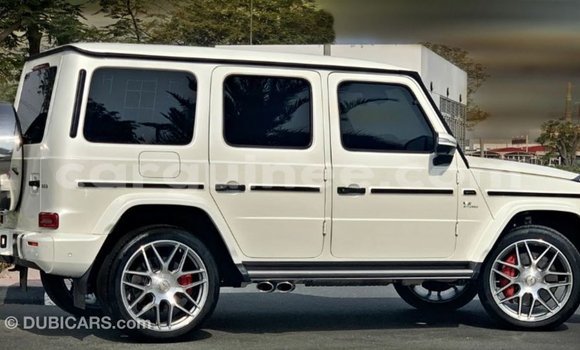 Acheter Import Voiture Mercedes-Benz 190 Blanc à Import - Dubai, Conakry Acheter Import Voiture Mercedes-Benz 190 Blanc à Import - Dubai, Conakry