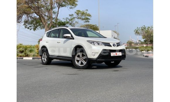 Acheter Import Voiture Toyota 4Runner Blanc à Import - Dubai, Conakry