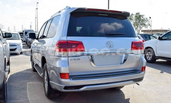 Buy Import Toyota Land Cruiser Other Car in Import - Dubai in Conakry Buy Import Toyota Land Cruiser Other Car in Import - Dubai in Conakry