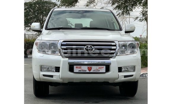 Acheter Import Voiture Toyota Land Cruiser Blanc à Import - Dubai, Conakry Acheter Import Voiture Toyota Land Cruiser Blanc à Import - Dubai, Conakry