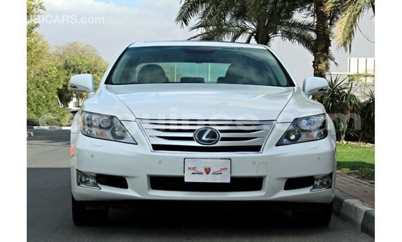 Acheter Import Voiture Lexus LS Blanc à Import - Dubai, Conakry Acheter Import Voiture Lexus LS Blanc à Import - Dubai, Conakry