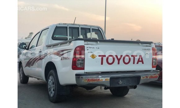 Acheter Import Voiture Toyota Hilux Blanc à Import - Dubai, Conakry Acheter Import Voiture Toyota Hilux Blanc à Import - Dubai, Conakry