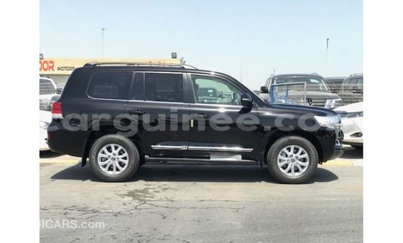 Buy Import Toyota Land Cruiser Black Car in Import - Dubai in Conakry Buy Import Toyota Land Cruiser Black Car in Import - Dubai in Conakry