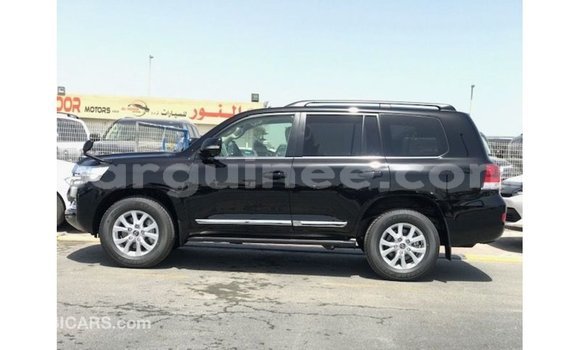 Buy Import Toyota Land Cruiser Black Car in Import - Dubai in Conakry Buy Import Toyota Land Cruiser Black Car in Import - Dubai in Conakry