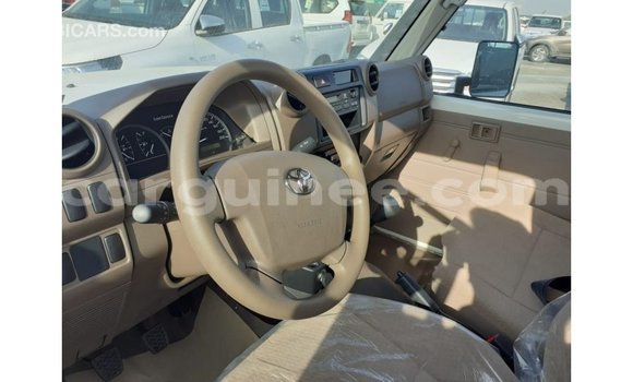 Buy Import Toyota Land Cruiser White Car in Import - Dubai in Conakry Buy Import Toyota Land Cruiser White Car in Import - Dubai in Conakry