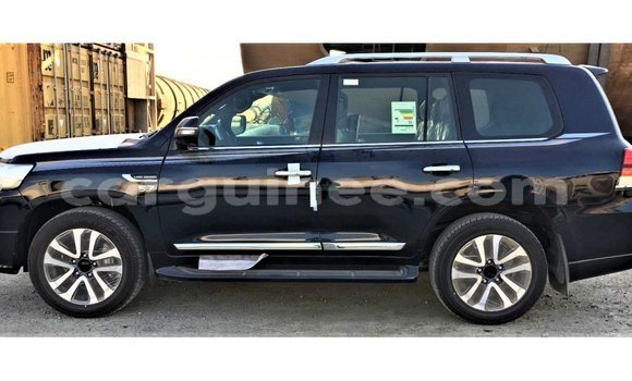 Buy Import Toyota Land Cruiser Black Car in Import - Dubai in Conakry Buy Import Toyota Land Cruiser Black Car in Import - Dubai in Conakry