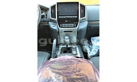Buy Import Toyota Land Cruiser Black Car in Import - Dubai in Conakry Buy Import Toyota Land Cruiser Black Car in Import - Dubai in Conakry