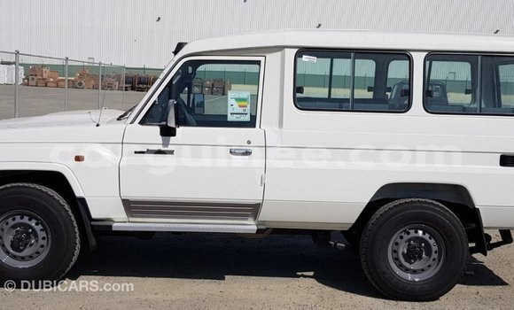 Buy Import Toyota Land Cruiser White Car in Import - Dubai in Conakry Buy Import Toyota Land Cruiser White Car in Import - Dubai in Conakry