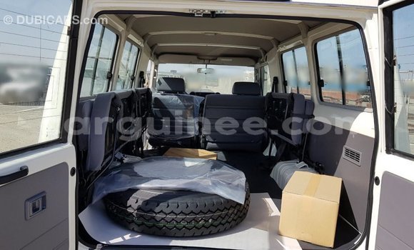 Buy Import Toyota Land Cruiser White Car in Import - Dubai in Conakry Buy Import Toyota Land Cruiser White Car in Import - Dubai in Conakry
