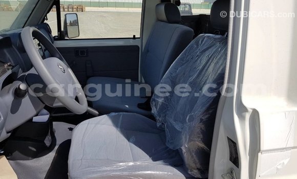 Buy Import Toyota Land Cruiser White Car in Import - Dubai in Conakry Buy Import Toyota Land Cruiser White Car in Import - Dubai in Conakry
