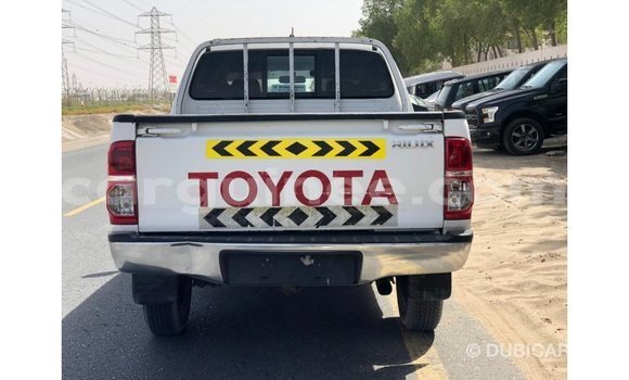 Buy Import Toyota Hilux White Car in Import - Dubai in Conakry Buy Import Toyota Hilux White Car in Import - Dubai in Conakry