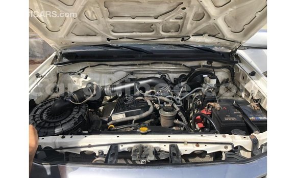 Buy Import Toyota Hilux White Car in Import - Dubai in Conakry Buy Import Toyota Hilux White Car in Import - Dubai in Conakry