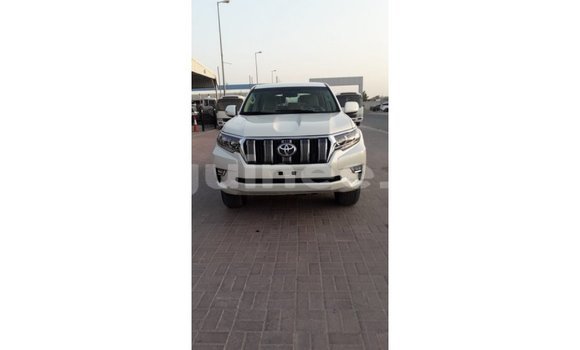 Acheter Import Voiture Toyota Prado Blanc à Import - Dubai, Conakry Acheter Import Voiture Toyota Prado Blanc à Import - Dubai, Conakry