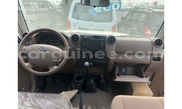 Buy Import Toyota Land Cruiser Other Car in Import - Dubai in Conakry Buy Import Toyota Land Cruiser Other Car in Import - Dubai in Conakry