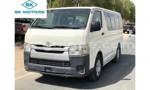 Buy Import Toyota Hiace White Car in Import - Dubai in Conakry