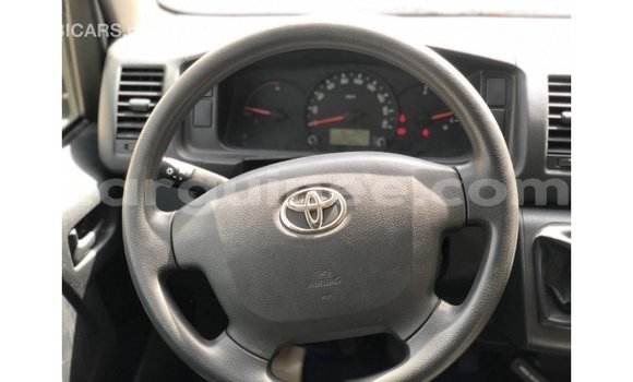 Buy Import Toyota Hiace White Car in Import - Dubai in Conakry Buy Import Toyota Hiace White Car in Import - Dubai in Conakry