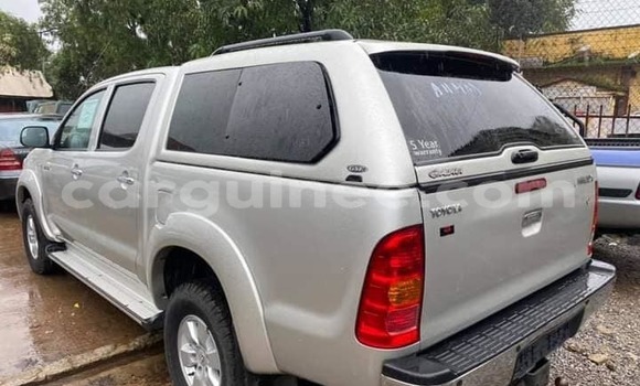 Buy Used Toyota Hilux Silver Car in Conakry in Conakry Buy Used Toyota Hilux Silver Car in Conakry in Conakry