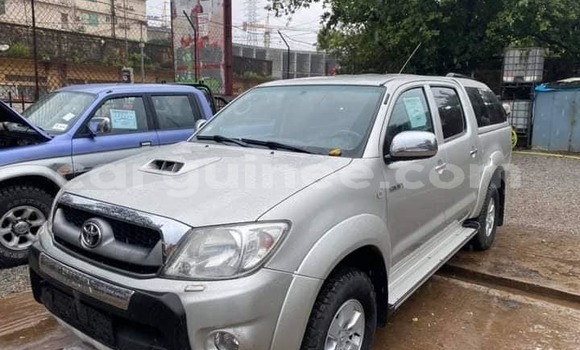 Buy Used Toyota Hilux Silver Car in Conakry in Conakry Buy Used Toyota Hilux Silver Car in Conakry in Conakry
