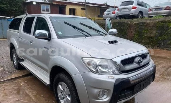 Buy Used Toyota Hilux Silver Car in Conakry in Conakry Buy Used Toyota Hilux Silver Car in Conakry in Conakry