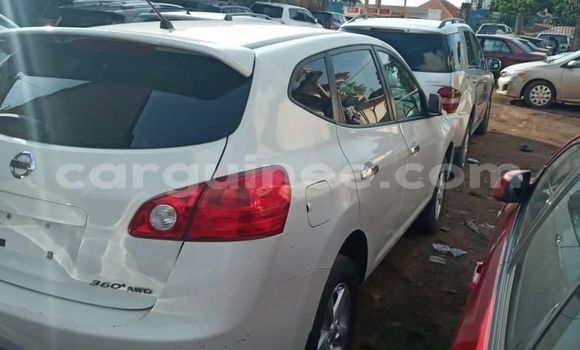 Buy Used Nissan Rogue White Car in Conakry in Conakry Buy Used Nissan Rogue White Car in Conakry in Conakry