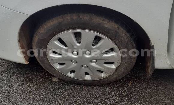 Buy Used Toyota Matrix White Car in Conakry in Conakry Buy Used Toyota Matrix White Car in Conakry in Conakry