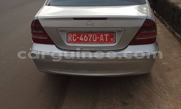 Acheter Occasion Voiture Mercedes-Benz C–Class Gris à Conakry, Conakry Acheter Occasion Voiture Mercedes-Benz C–Class Gris à Conakry, Conakry