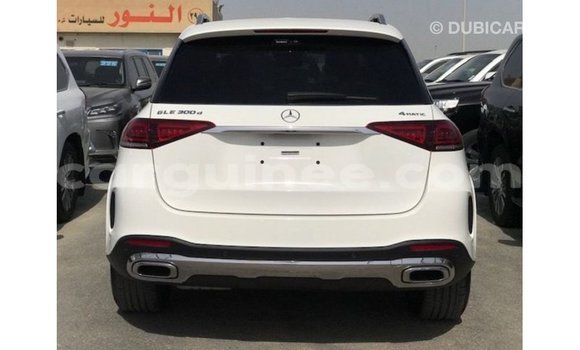 Acheter Import Voiture Mercedes-Benz GLE Blanc à Import - Dubai, Conakry Acheter Import Voiture Mercedes-Benz GLE Blanc à Import - Dubai, Conakry