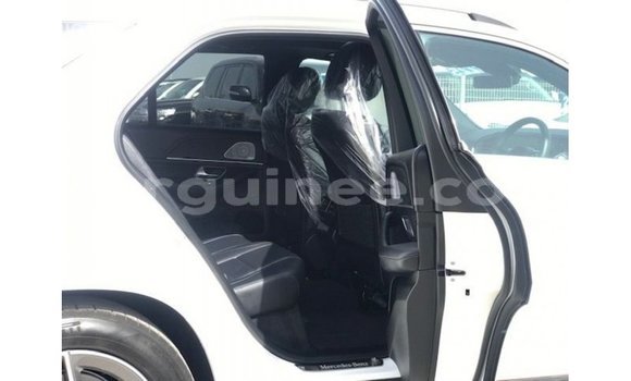 Acheter Import Voiture Mercedes-Benz GLE Blanc à Import - Dubai, Conakry Acheter Import Voiture Mercedes-Benz GLE Blanc à Import - Dubai, Conakry