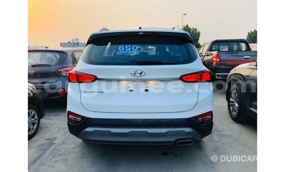 Acheter Import Voiture Hyundai Santa Fe Blanc à Import - Dubai, Conakry Acheter Import Voiture Hyundai Santa Fe Blanc à Import - Dubai, Conakry